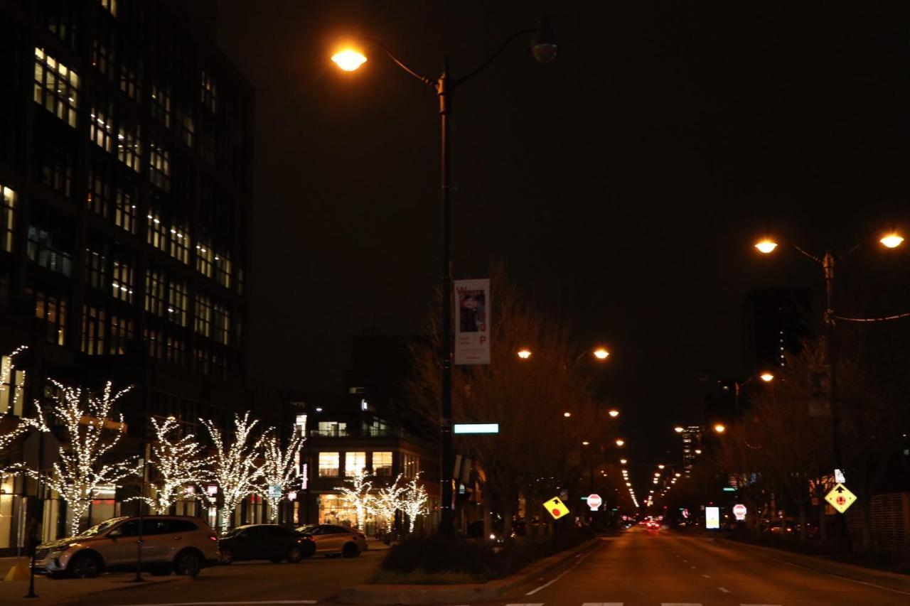 Appartamento Chicago Exquisite Haven 2Bed 2Bath Near Downtown And United Center Esterno foto